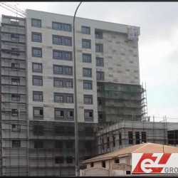 Il ponteggio di EZ Group a Douala, Camerun